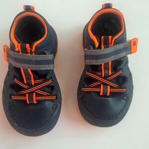 Merrell size 5 W kids baby shoes